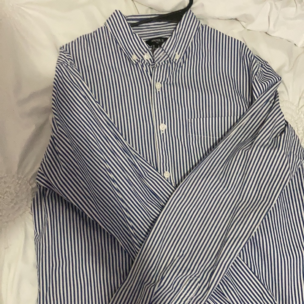 Button up - Picture 3 of 4